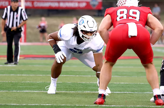 Eastern Illinois DE Oliveira-Chace piling up sacks, dishing out credit to D-line