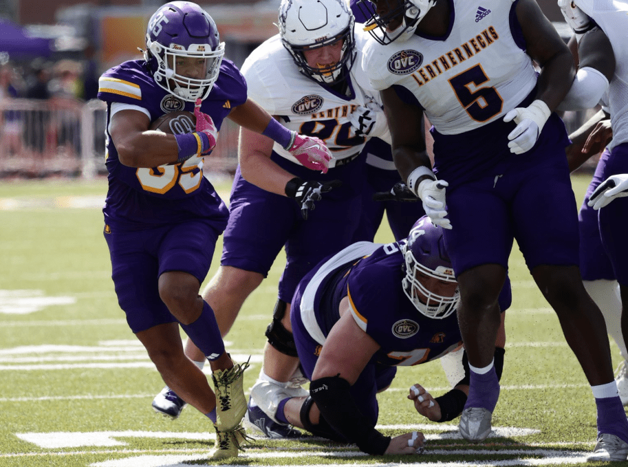 Leatherneck rewind: Western loses league road opener, finds a spark on&nbsp;offense