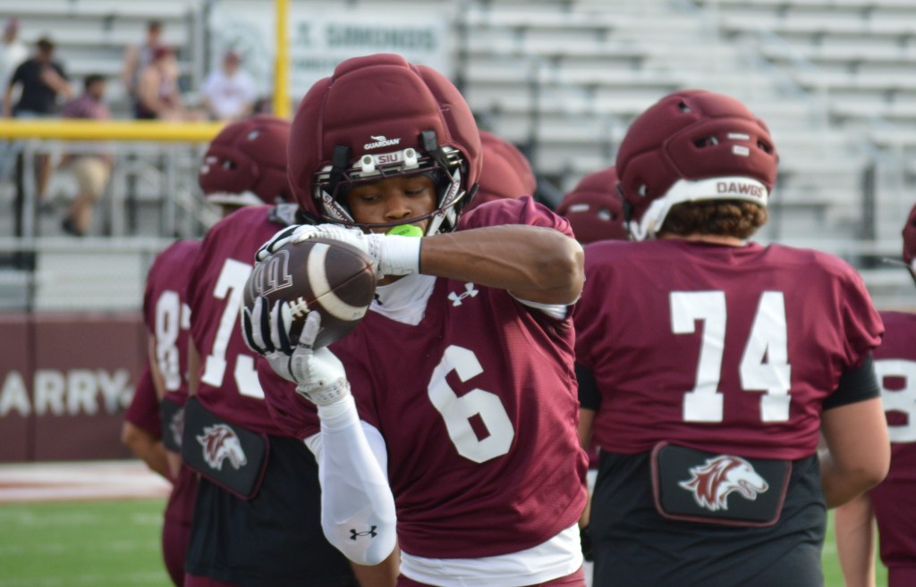 Bulkier Southern Illinois WR Thomas turns heads with off-season&nbsp;turnaround